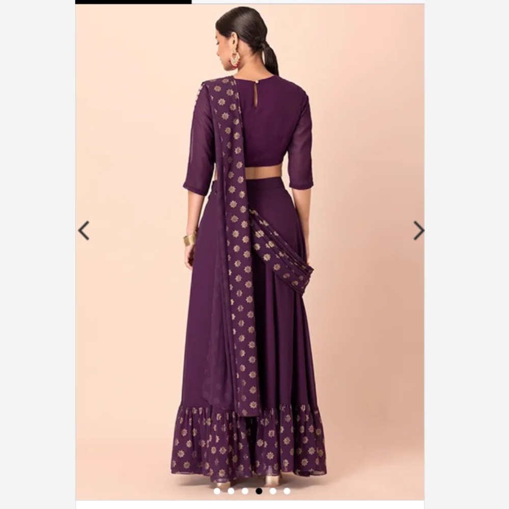 Sangria Foil Ruffled Pre-Stitched Saree WITH Blouse - Picture 2 of 13